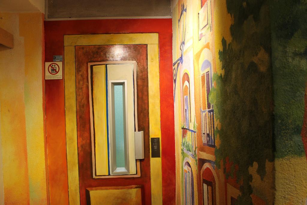 Apartaments Ciutat Vella Barcelone Extérieur photo